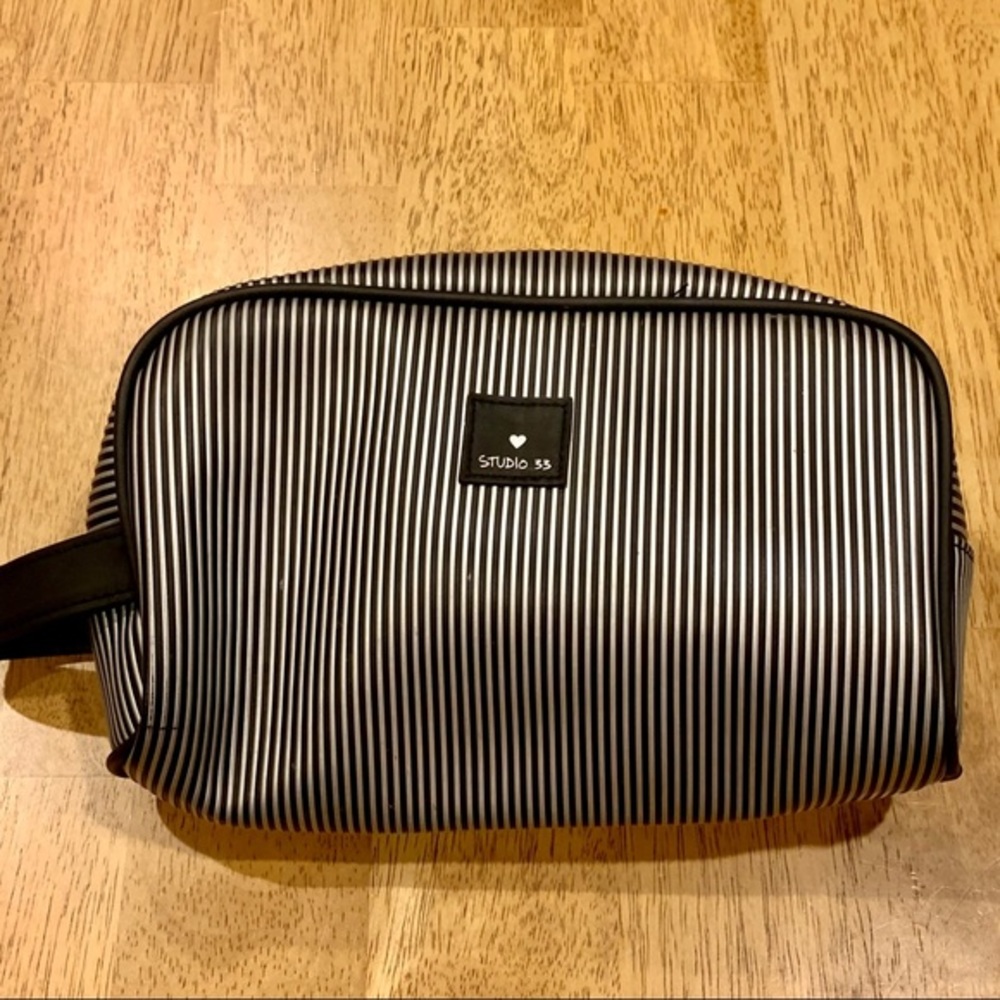 NWOT Studio‎ 33 Cosmetic Bag